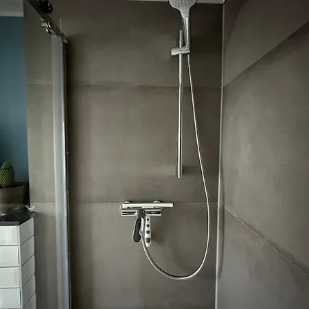 Stilvolles Gaestezimmer Mit Bad In Mechernich-zentrum Проживание в семье *