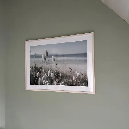 Stilvolles Gaestezimmer Mit Bad In Mechernich-zentrum * Мехерних