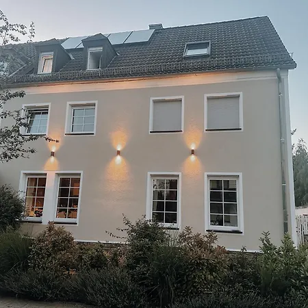 Проживание в семье Stilvolles Gaestezimmer Mit Bad In Mechernich-zentrum *