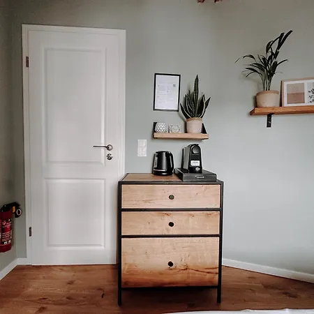 Stilvolles Gaestezimmer Mit Bad In Mechernich-zentrum *