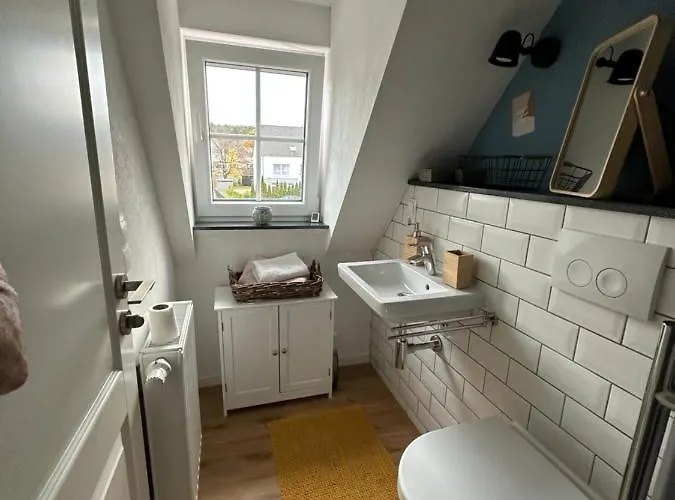 Stilvolles Gaestezimmer Mit Bad In Mechernich-zentrum Privat bolig