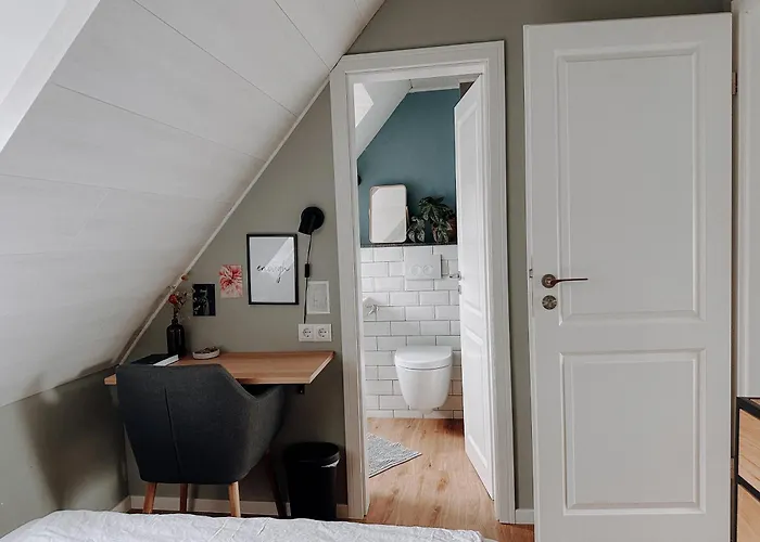 Stilvolles Gaestezimmer Mit Bad In Mechernich-zentrum