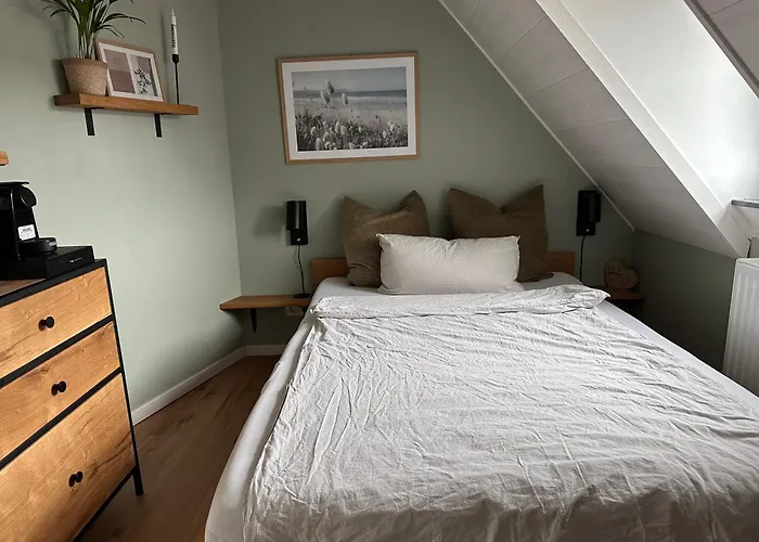 Privat bolig Stilvolles Gaestezimmer Mit Bad In Mechernich-zentrum